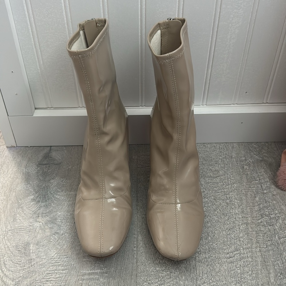 Zara Beige/Tan Faux Patent Leather Boots/Booties . Clear/Transparent Block Heel